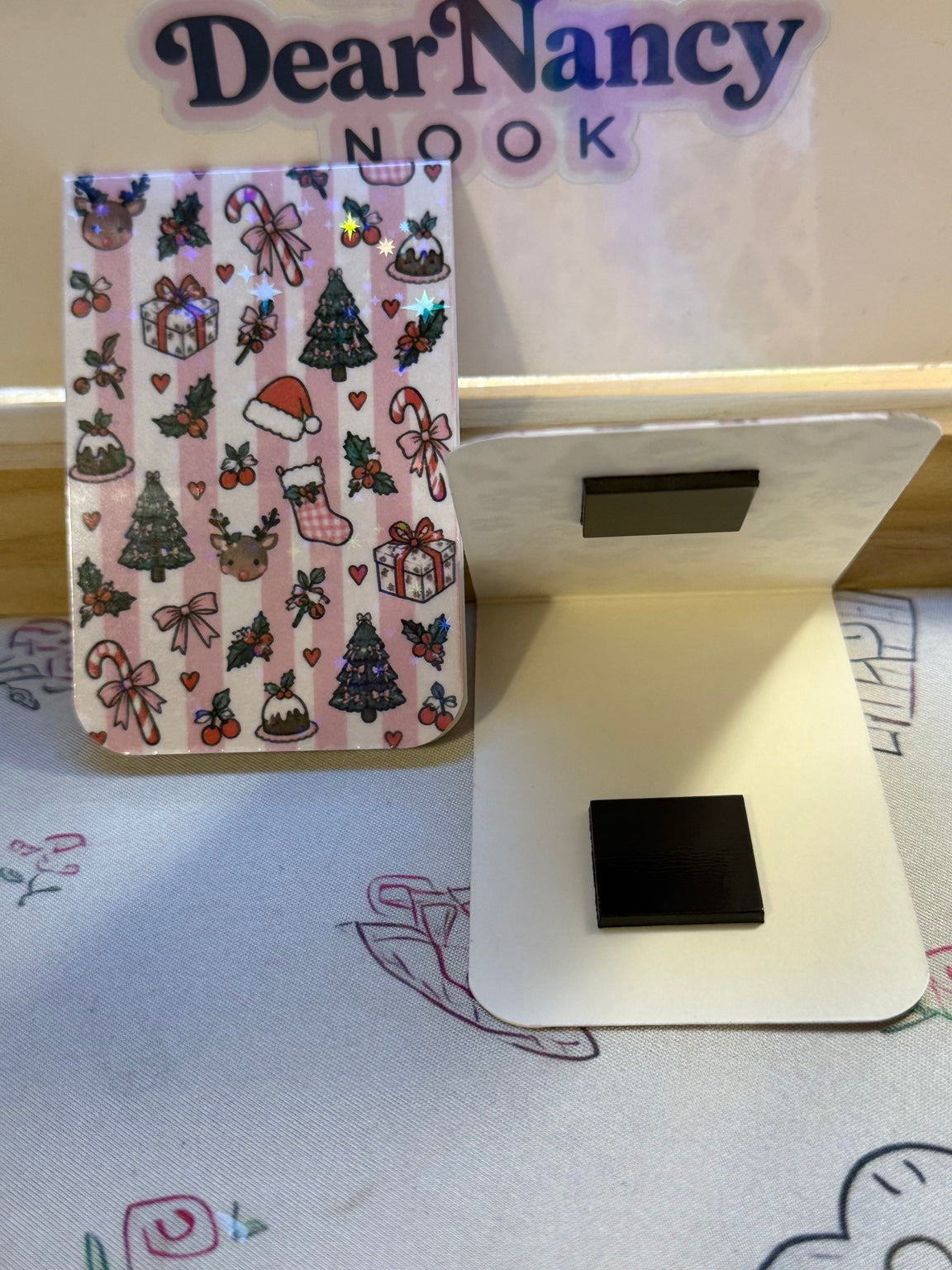 Pink Christmas Wishes magnetic bookmark front and magnetic closure