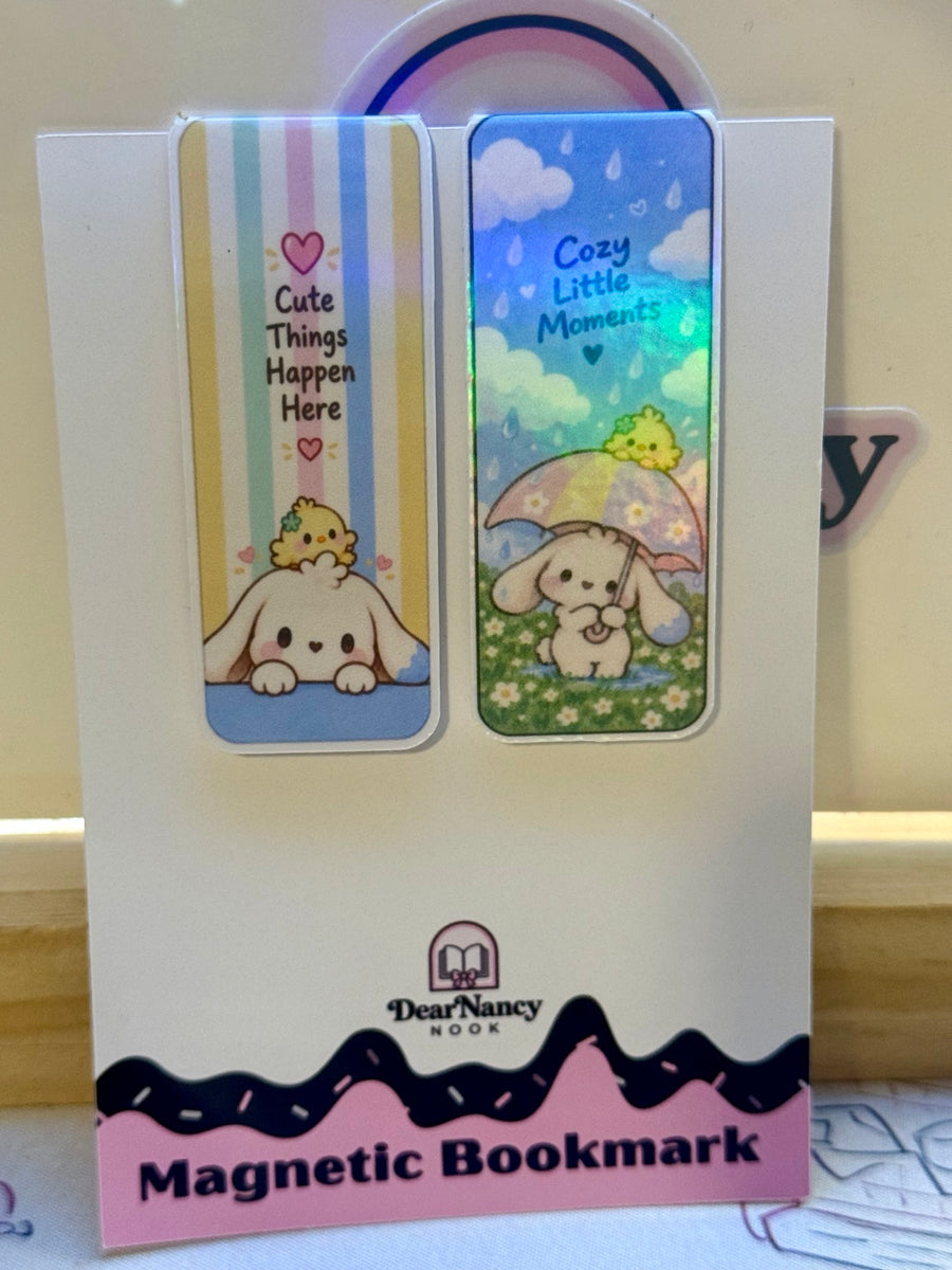 Two Mallow and Pip holographic mini magnetic bookmarks on display card